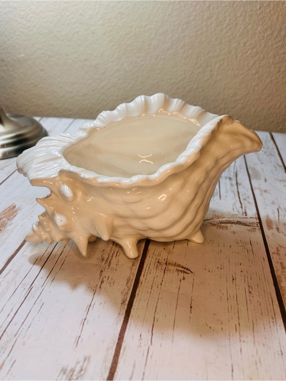 Vintage White Ceramic Conch Sea Shell Decorative Bowl Planter Decorative